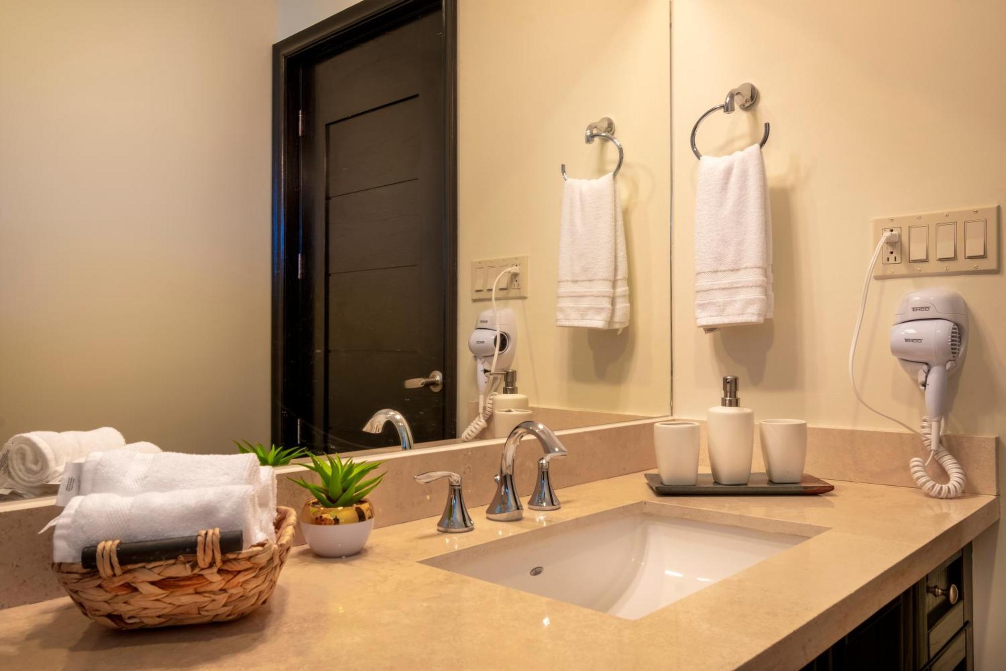 Condo Paraiso - Luxurious New Condo 300Mt From The Beach Cabo San Lucas Exterior photo
